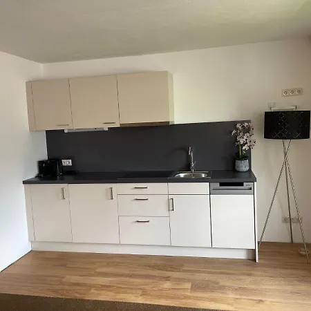 Henry's Апартаменты *